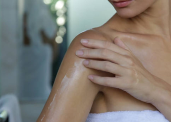 ¿Qué es la regla de la ducha de 3 minutos y si los médicos la recomiendan? - Foto: OkDiario