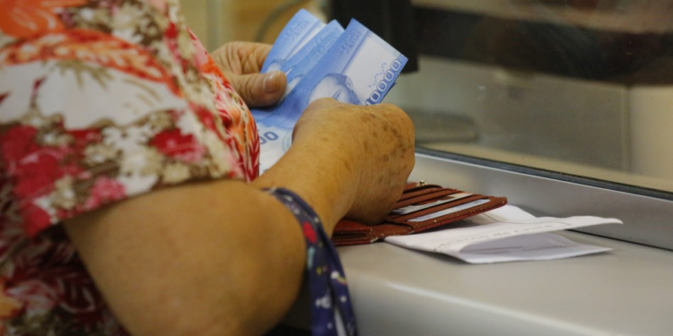 Salario mínimo del Chile será de $529.000 pesos en 2026 para quien trabaja en esta profesión