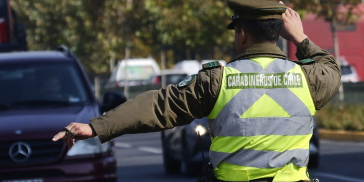 Multa por no renovar este documento en Chile podría superar los 200 mil pesos. Imagen: 24horas.cl