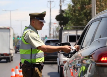 Gobierno emite importante alerta para todos los chilenos que tienen automóvil - Foto: TNT Sports