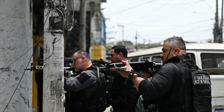 Policía ejecuta 38 órdenes en región fronteriza con Argentina y decomisa casi $24 mil millones - Foto: Infobae