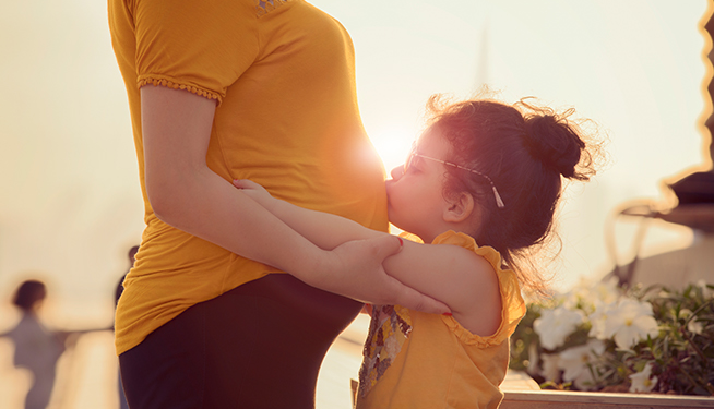 Nuevo estudio revela que mujeres sin hijos tienen menor esperanza de vida - Foto: fundacionlacaixa