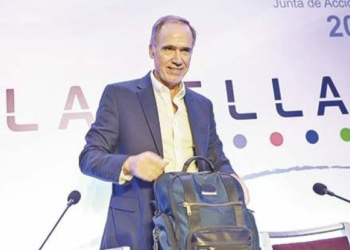 Agárrate de la silla antes de ver el salario que recibía Enrique Ostalé en Falabella - Foto: Diario Financiero