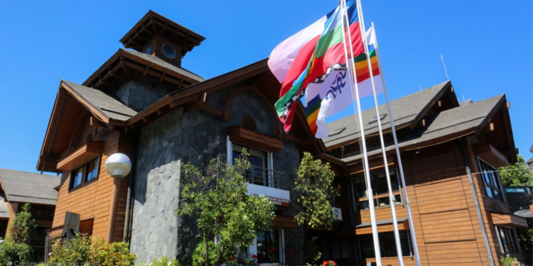 Municipalidad de esta ciudad de Chile es acusada de desviar $24 millones - Foto: Municipalidad de Pucón