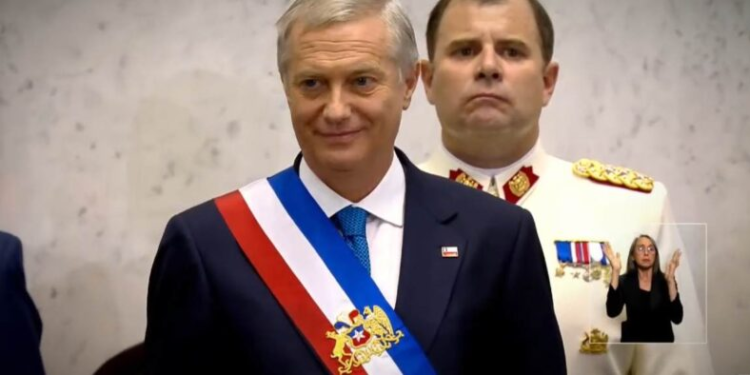 ¡US$ 6 mil millones! José Antonio Kast define prioridades tras asumir la Presidencia - Foto: Movilh