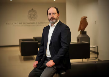 Nuevo gobierno podría dar marcha atrás en decisión tomada sobre la ley de la jornada laboral de 40 horas semanales - Foto: La Tercera