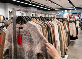 Especialista señala un cuidado peculiar que deberías tener con tu ropa - Foto: La Tercera