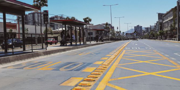 Hombre recibirá $20 millones tras caer en la vía pública - Foto: Revista en concreto