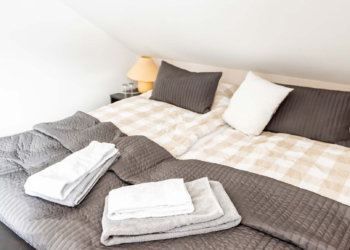 Haz este simple método antes de dormir y mejora la calidad de tu sueño de inmediato - Foto: Eleconomista.es