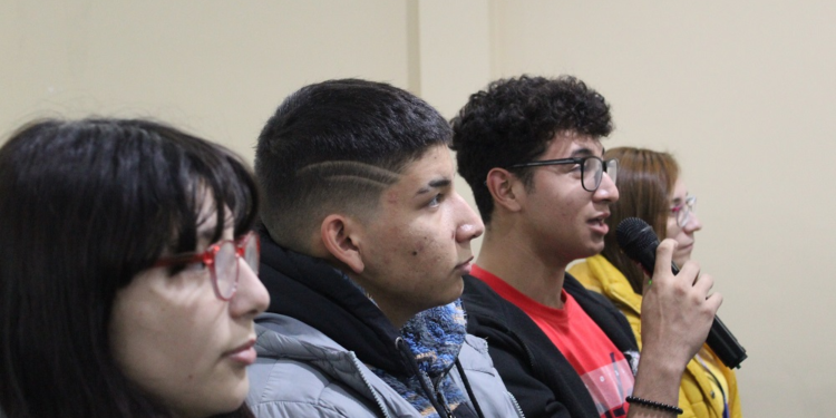 Nuevo gobierno elimina beneficio y estudiantes en Chile reciben duro golpe - Foto: Santo Tomás
