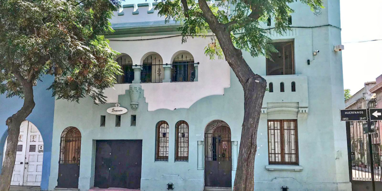 13 habitaciones, 9 baños y 3 cocinas: la mansión de $860 millones que albergó a un presidente en Chile - Foto: Diario Financiero