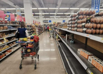 Feriado podría ser cancelado en Chile y ciudadanos ya se preparan para salir a las calles - Foto: T13