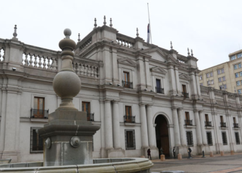 Mientras la casa donde vivió Boric está a la venta por $830 millones, Kast vive en un verdadero palacio - Foto: Emol
