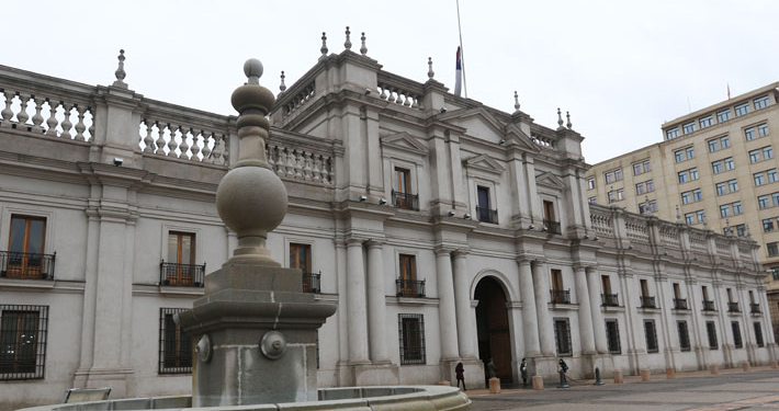 Mientras la casa donde vivió Boric está a la venta por $830 millones, Kast vive en un verdadero palacio - Foto: Emol