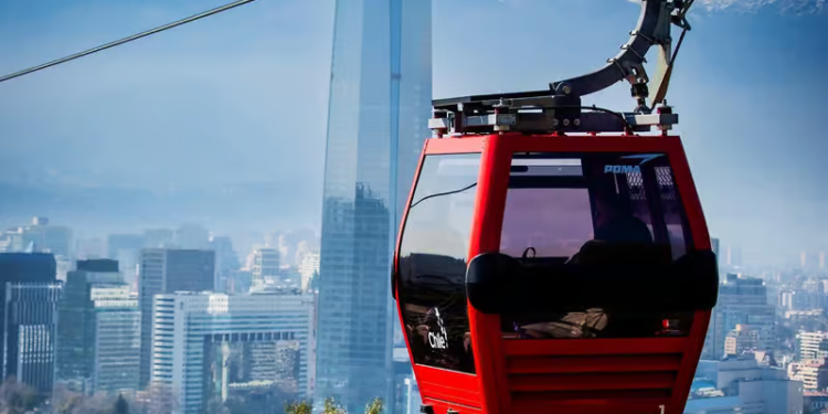 $70 mil millones de pesos son invertidos en una estructura de 3,4 kilómetros que revolucionará la movilidad en Chile - Foto: GetYourGuide