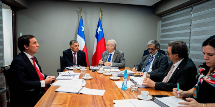 $10 millones mensuales: Kast confirma nuevo salario en Chile - Foto: The Clinic