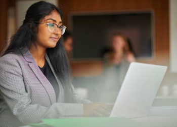 Jóvenes mayores de 18 años ganan el derecho a recibir $302.505 de Chile - Foto: iStock