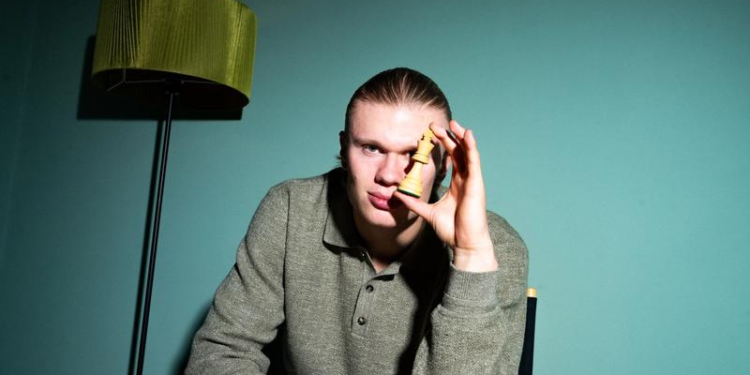A pocos días del Mundial, Erling Haaland decide participar en un torneo de ajedrez con premio de US$2,7 millones - Foto: World Chess