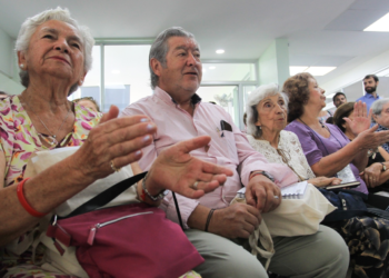 Aumento de la pensión para adultos mayores en Chile es confirmado y el monto de $99.605 alegra a miles - Foto: CHV