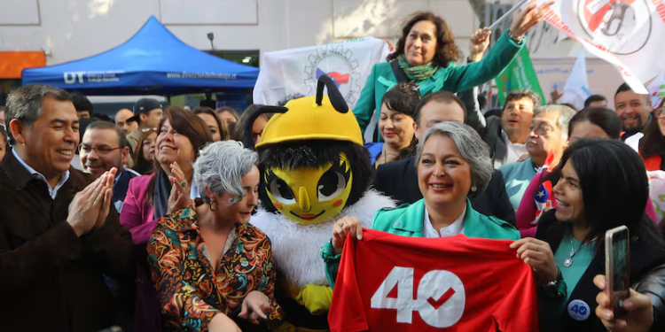 Gobierno de Kast recién asume y ya confirma cambios en la ley de 40 horas de trabajo en Chile - Foto: La Tercera