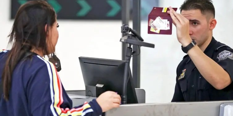 Poco antes del Mundial, Estados Unidos prohíbe la entrada de extranjeros en esta situación - Foto: Puranoticia