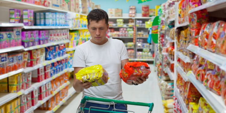 Además de la gasolina, estos productos también subirán de precio en Chile - Foto: Manitoba