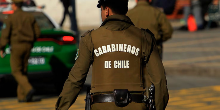 Gobierno de Chile confirma reducción de $72 mil millones y policías son avisados - Foto: Pucara Defensa