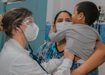 Aumento de virus preocupa y el uso de mascarilla vuelve a ser obligatorio en Chile - Foto: DGVS