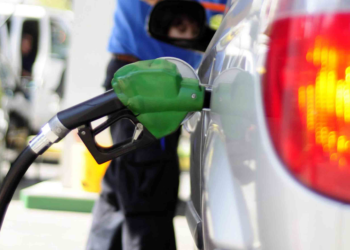 Chile confirma nuevo aumento en el precio del litro de gasolina y los conductores ya sienten el golpe en el bolsillo - Foto: Diario Concepción