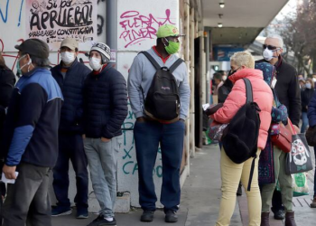 Tras anunciar aumento en los combustibles, Chile adelanta el fin de un beneficio popular - Foto: La Tercera