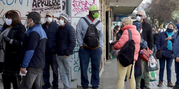 Tras anunciar aumento en los combustibles, Chile adelanta el fin de un beneficio popular - Foto: La Tercera