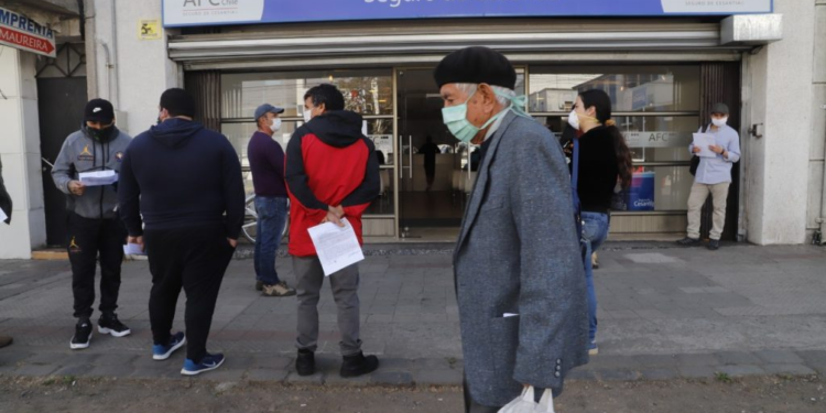 Tras documento publicado, aumenta el número de chilenos desempleados - Foto: La Izquierda Diario