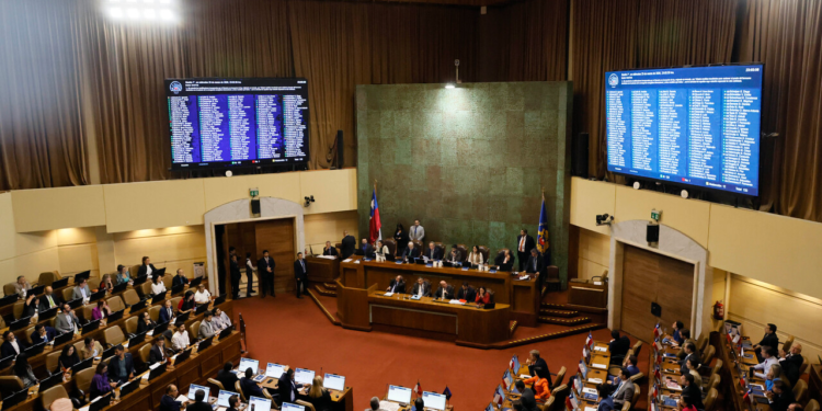 Kast prepara lista e inicia cobro formal de deudas de los chilenos - Foto: Sur Informado