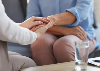 Lo que dice la psicología sobre quienes evitan conflictos y permanecen en silencio durante una discusión - Foto: PUCRS