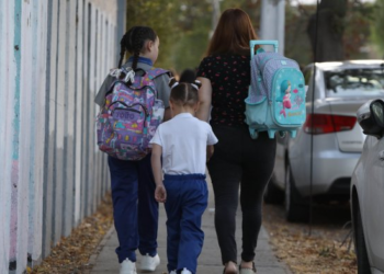 Nueva ley ya está en vigor y el Gobierno pagará un bono adicional para este grupo de niños en Chile - Foto: Chilevisión.