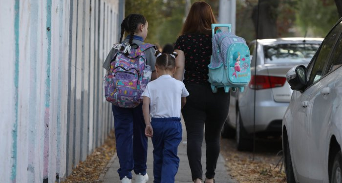 Nueva ley ya está en vigor y el Gobierno pagará un bono adicional para este grupo de niños en Chile - Foto: Chilevisión.