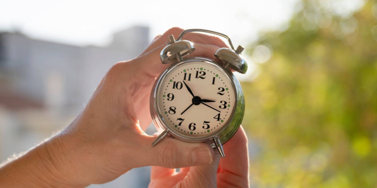 Horario de invierno comienza el 4 de abril y solo 11 regiones de Chile no se sumarán al cambio - Foto: Gobierno de Chile