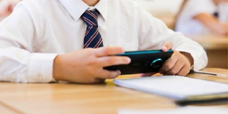 Alerta general para todos los jóvenes y padres que tienen celular en Chile - Foto: Gobierno de Chile