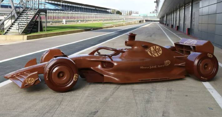 Nuevo auto de la Formula 1 tardó 1.254 horas en fabricarse y sorprende con 350 kg - Foto: Emol