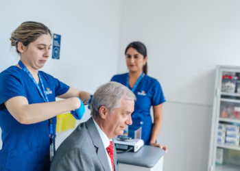 Kast aprueba nueva ley en Chile y se exigirá test antidrogas para estas profesiones - Foto: El Pais