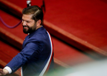 La Cámara de Diputados toma las riendas, presidente cierra mandato y ahora abandonará Chile - Foto: The Clinic