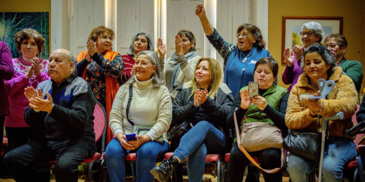 En Chile ha entrado en vigor una ley que ofrece ayudas a quienes trabajan desde casa - Foto: Gobierno de Chile