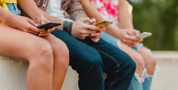 Presidente toma decisión irreversible y prohíbe las redes sociales para menores de 15 años en este país - Foto: Freepik