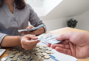 Pensión es confirmada y personas entre 30 y 64 años pueden inscribirse para recibir el subsidio del gobierno - Foto: Freepik