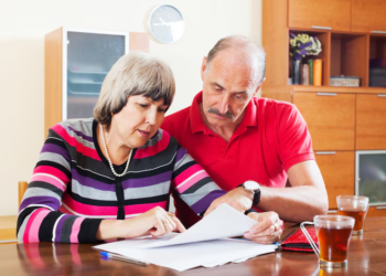 Se confirma aumento de las pensiones en Chile y el nuevo monto ya tiene fecha de depósito - Foto: Freepik