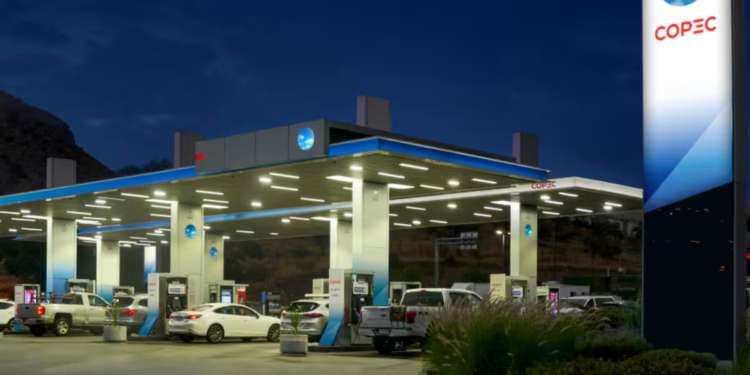 Subsidio de $100 es confirmado en Chile para ayudar con el precio de los combustibles - Foto: Encancha