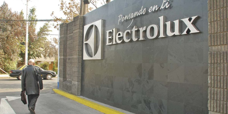 Empresa multinacional decide cerrar su producción en Chile y despide a 400 trabajadores de una sola vez - Foto: Diario Financiero