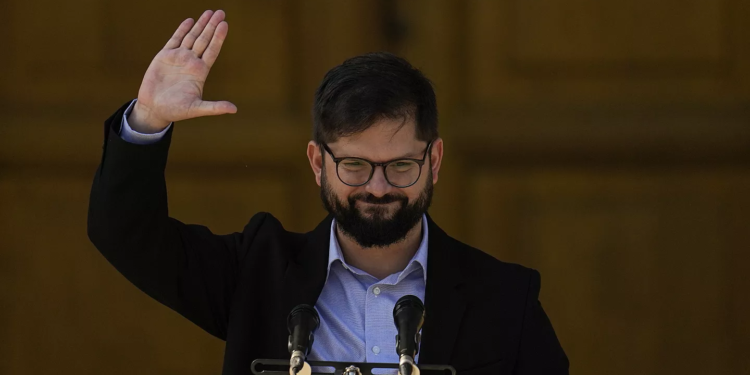 Fue nombrada por Gabriel Boric y ahora trabajará con José Antonio Kast en Chile por disposición de la ley - Foto: Euronews