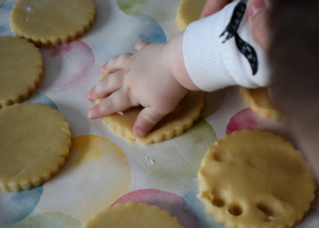 Lo que comenzó con una galletita y terminó con una grave hemorragia: Médicos hallaron esto en la garganta - Foto: Antojo en tu cocina