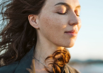 Filósofo y psicoanalista: "La felicidad no reside en tener, sino en ser: en la capacidad de amar, crear y conectar" - Foto: Hola